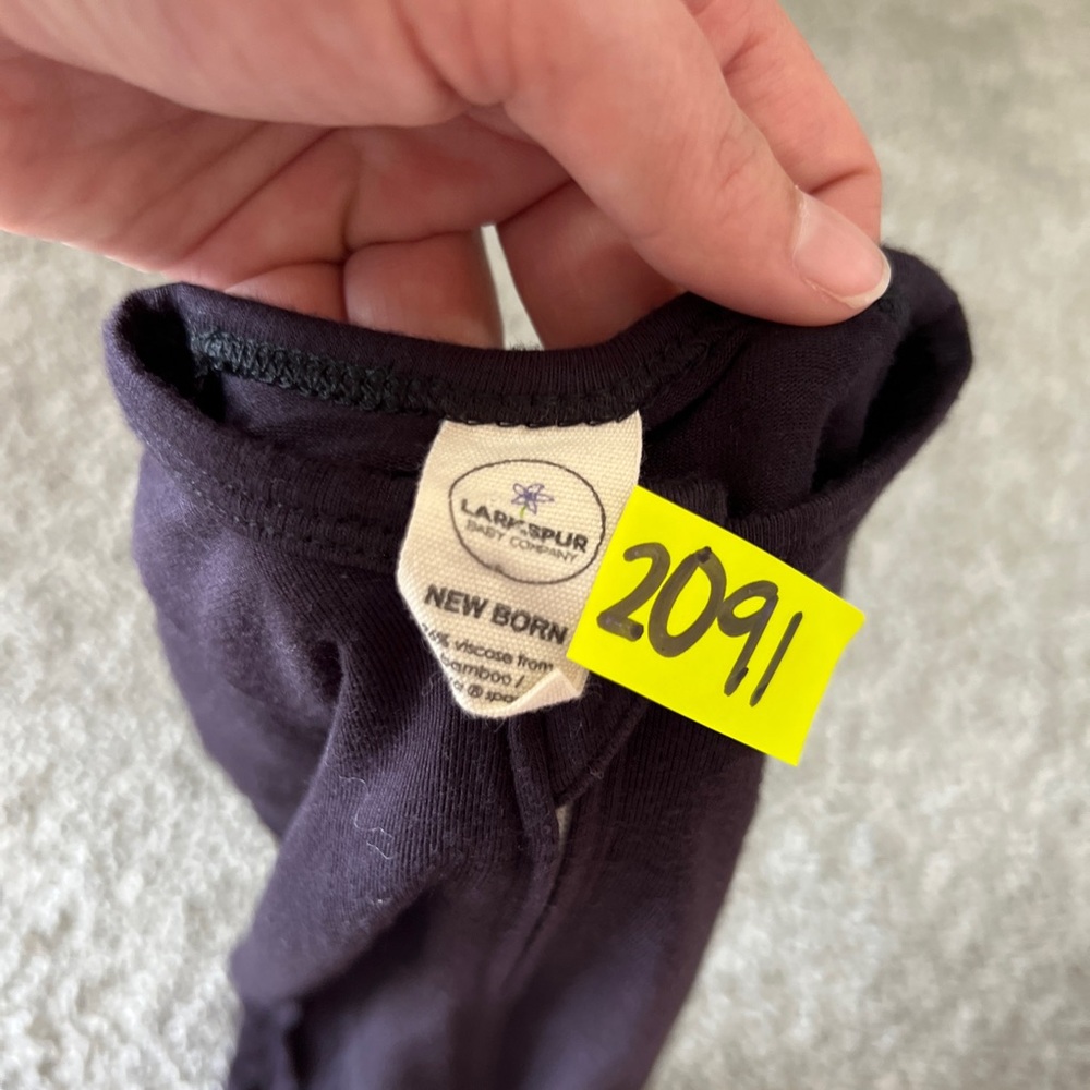 Larkspur sleeper baby newborn black bamboo zippie stretch minimal casual - Picture 4 of 5